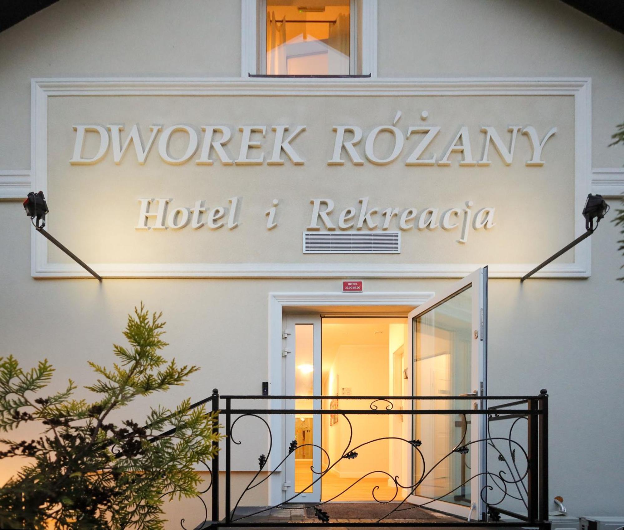 Dworek Różany Hotel&Restauracja Namyslów Exterior foto